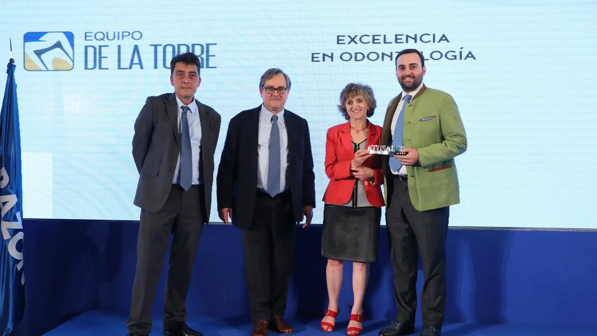 Dr. Manuel V. de la Torre - Premio a la Excelencia en Odontología
